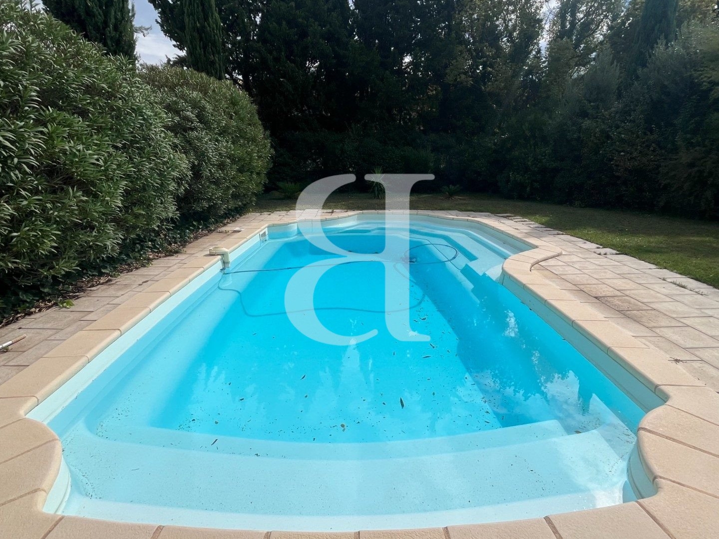 Maison à vendre - 9 pièces - 250m2 - Carpentras (84200)