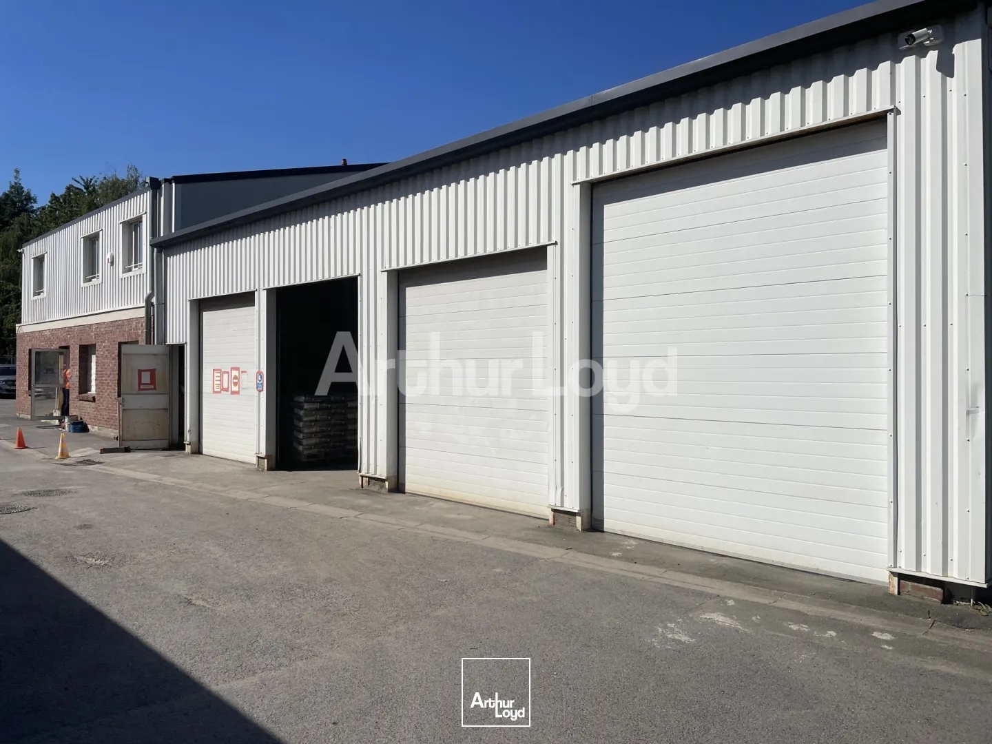 Locaux à vendre - 1235m2 - Sallaumines (62430)