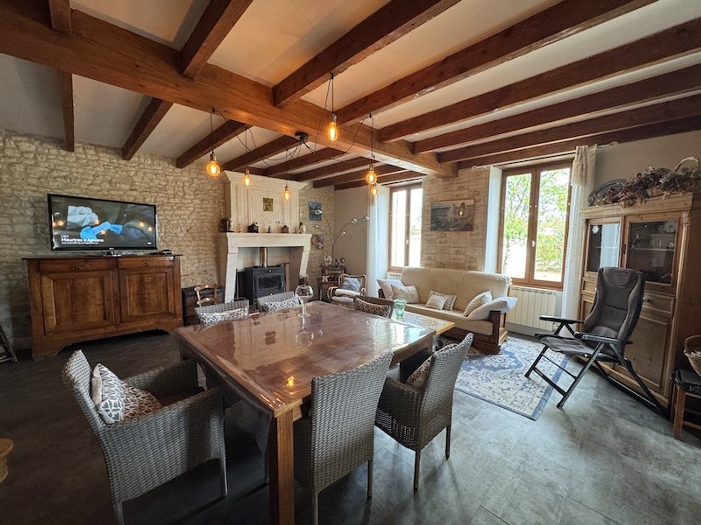 Maison à vendre - 7 pièces - 173m2 - Chantillac (16360)