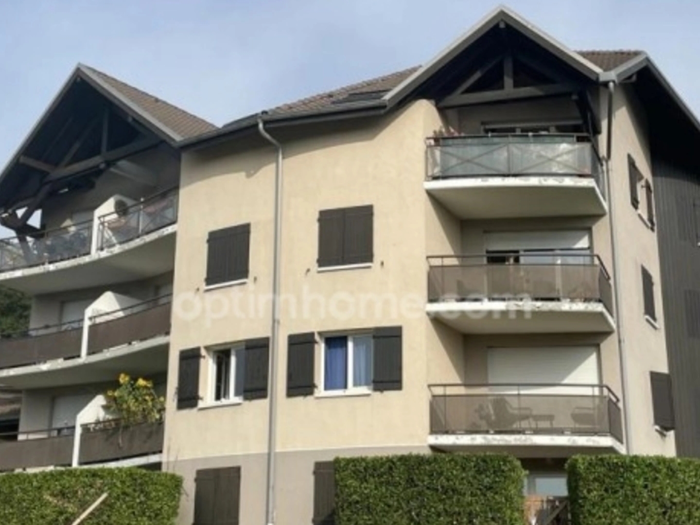 ALLONZIER-LA-CAILLE - Appartement T3 avec balcon, garage et cave