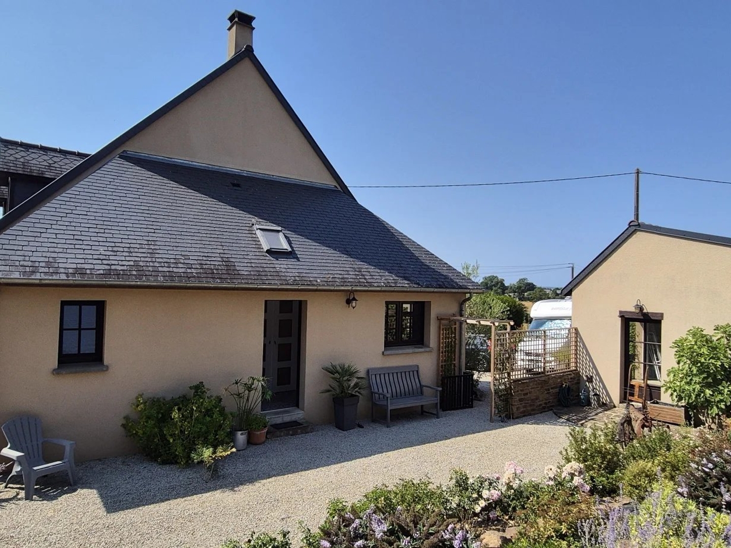 Maison à vendre - 6 pièces - 163m2 - Savigny-Le-Vieux (50640)