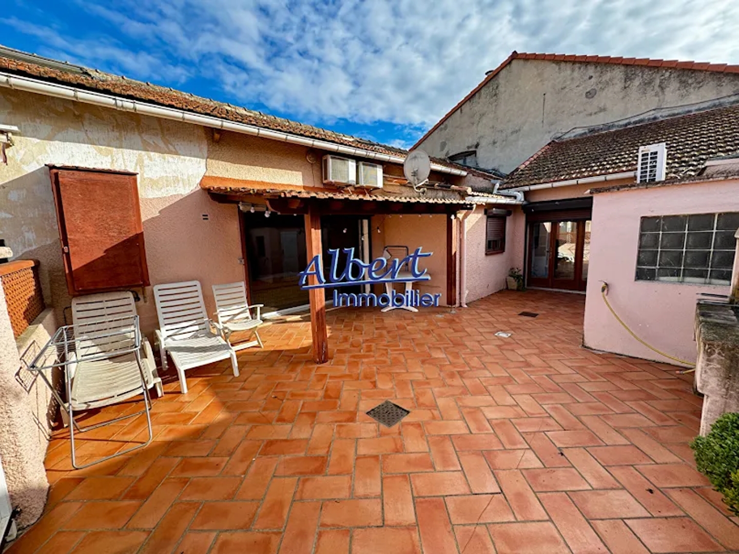 Appartement à vendre - 9 pièces - 194m2 - Ollioules (83190)