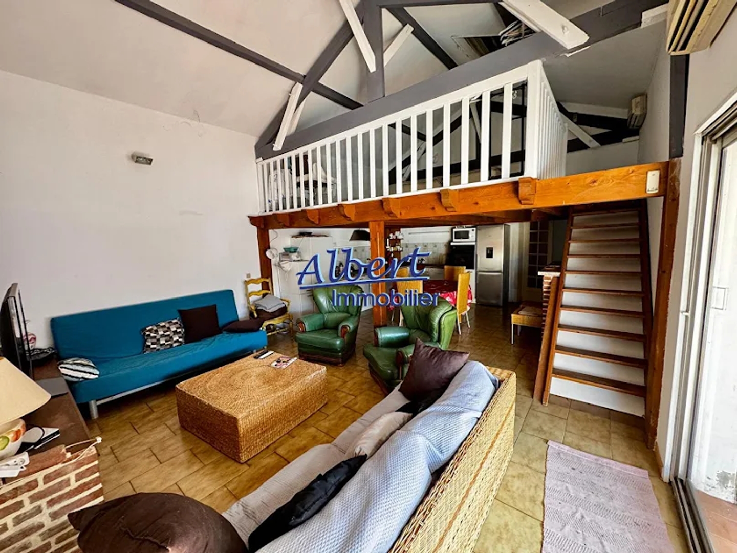 Appartement à vendre - 9 pièces - 194m2 - Ollioules (83190)
