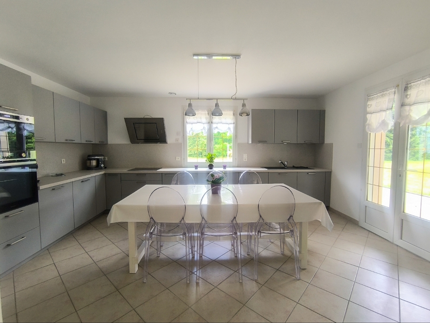 Maison à vendre - 6 pièces - 214m2 - Château-Thierry (02400)