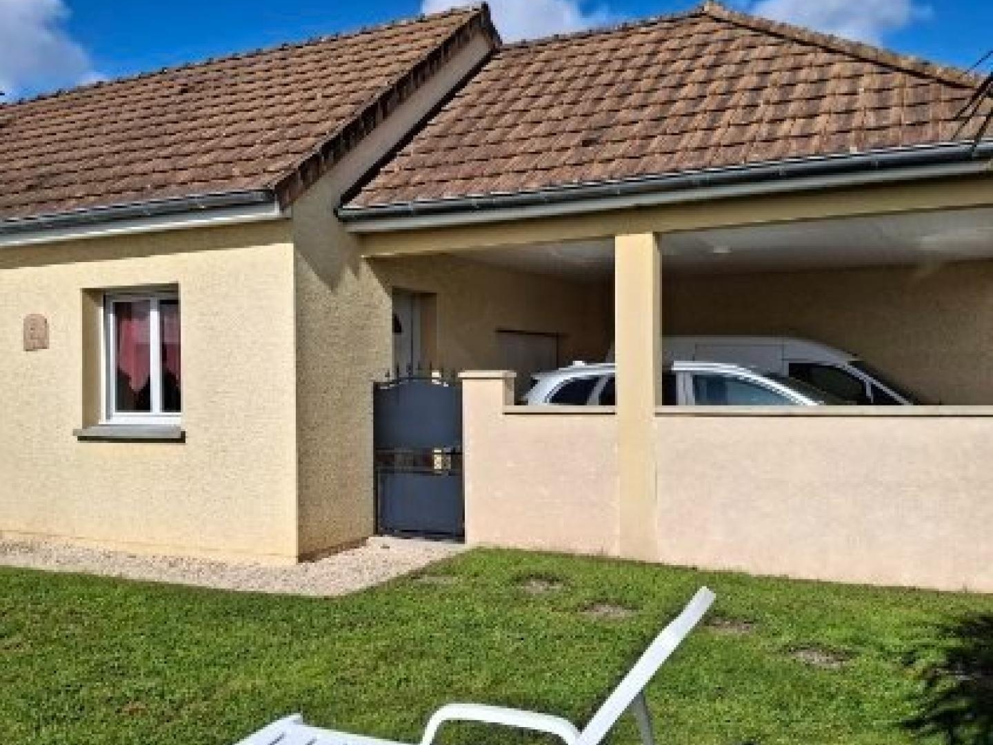 Maison à vendre - 5 pièces - 95m2 - Varennes-Le-Grand (71240)