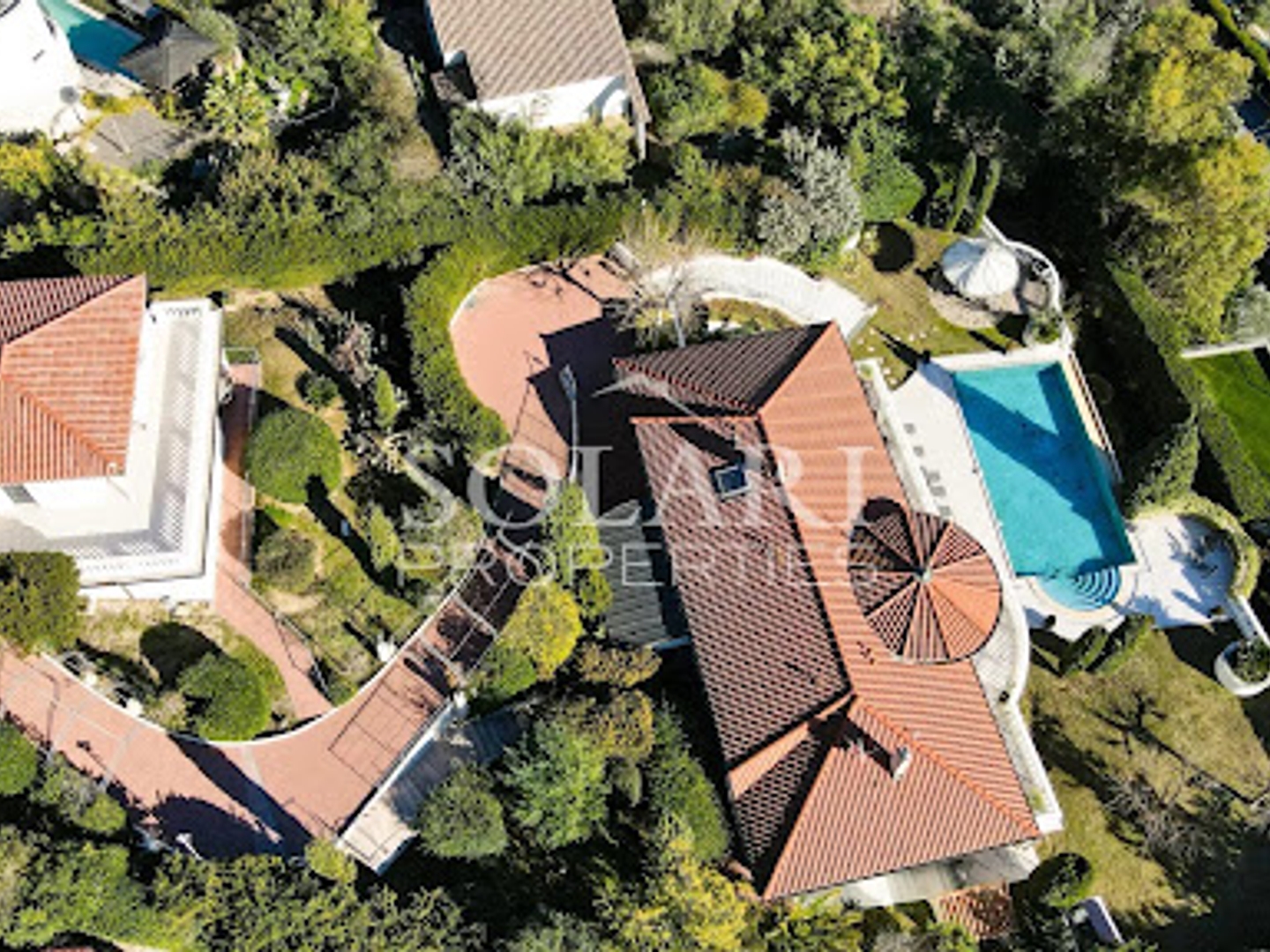 Maison à vendre - 8 pièces - 319m2 - Mandelieu-La-Napoule (06210)