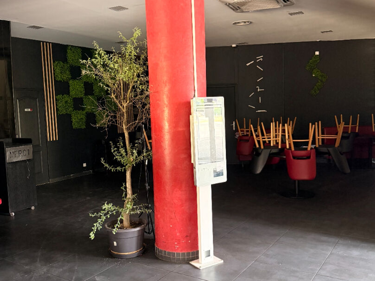 Magasin à vendre - 279m2 - Noisy-Le-Grand (93160)
