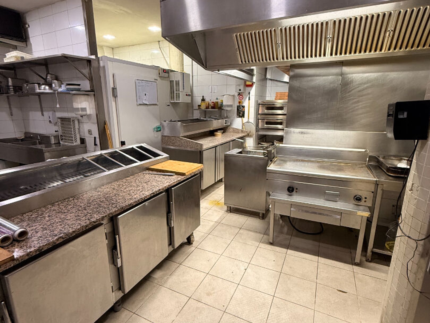 Magasin à vendre - 279m2 - Noisy-Le-Grand (93160)