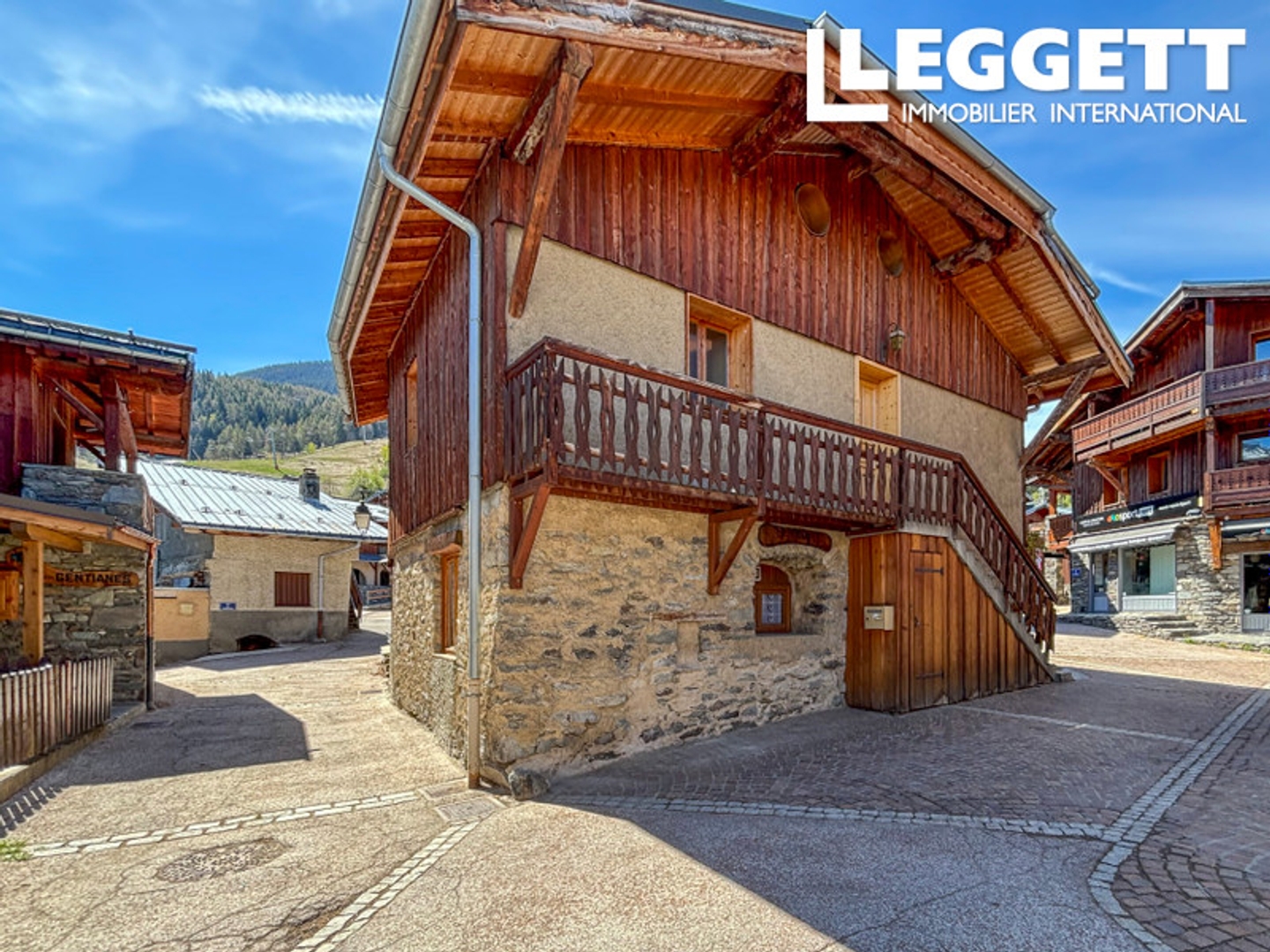 Chalet au centre de Montchavin Les Coches, La Plagne. Opportunité rare pour un bien avec ce potential