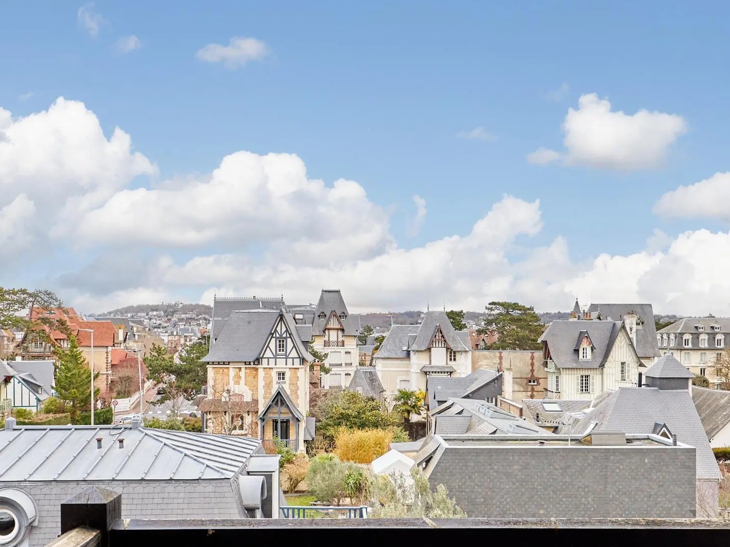Parking / garage / box à vendre - 25m2 - Deauville (14800)