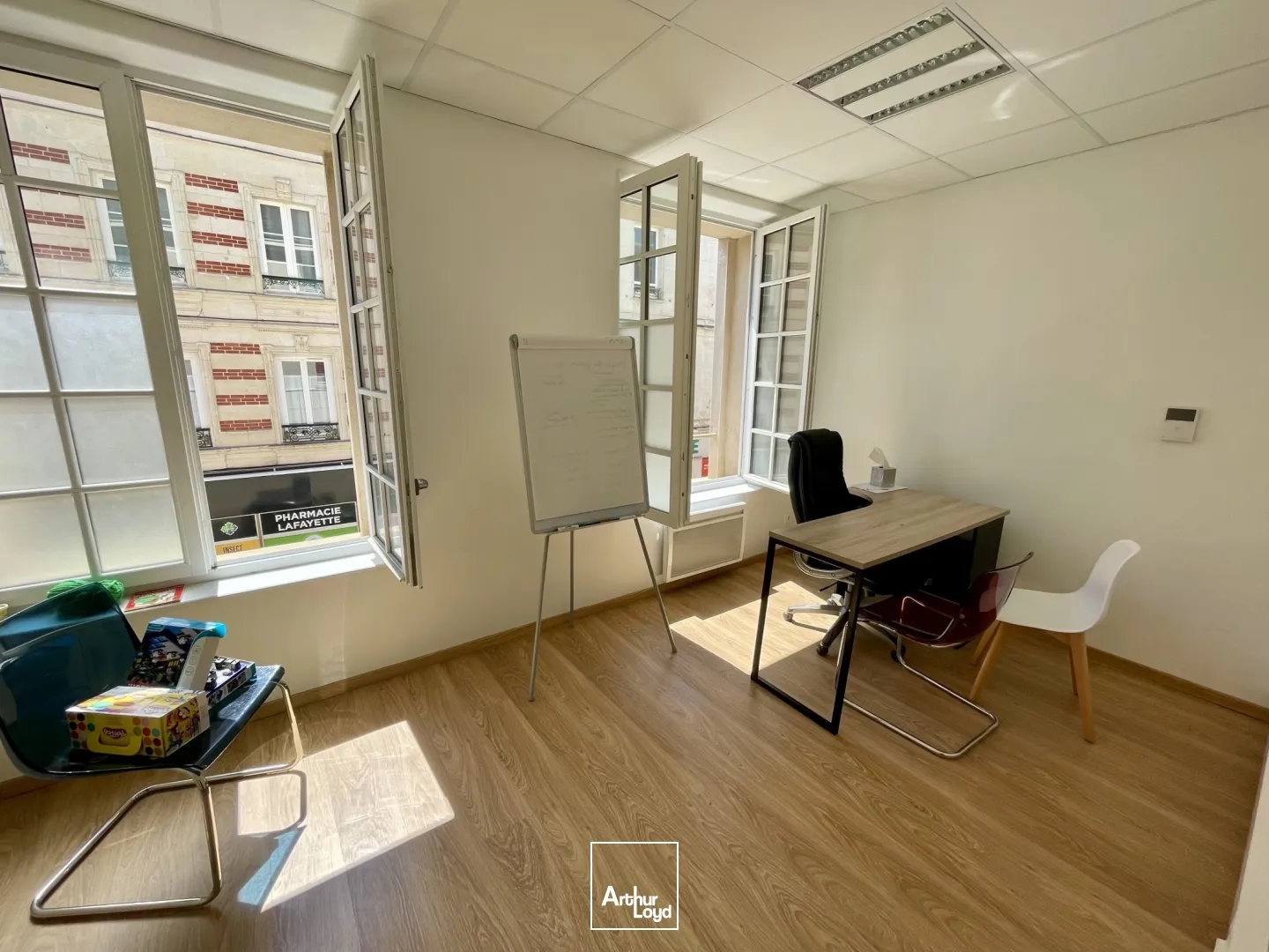 A VENDRE - BUREAUX 72 M2 - HYPER CENTRE DE COMPIEGNE