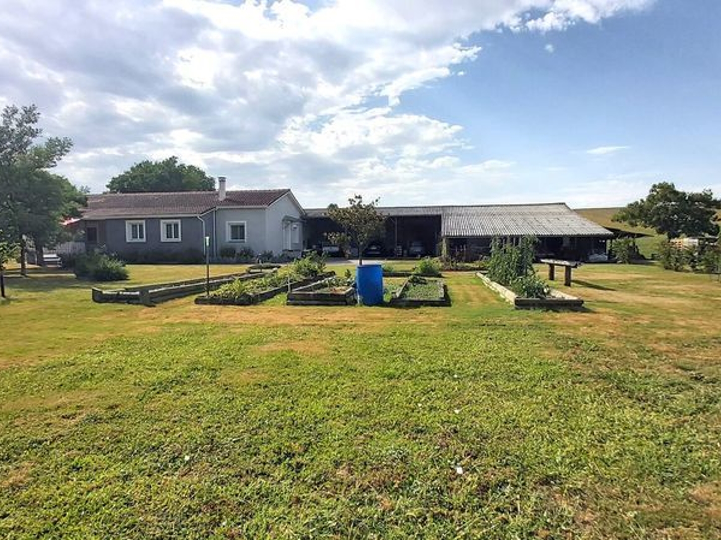 Joli Plain-pied sur 1,8 hectare Proche BOULOGNE SUR GESSE