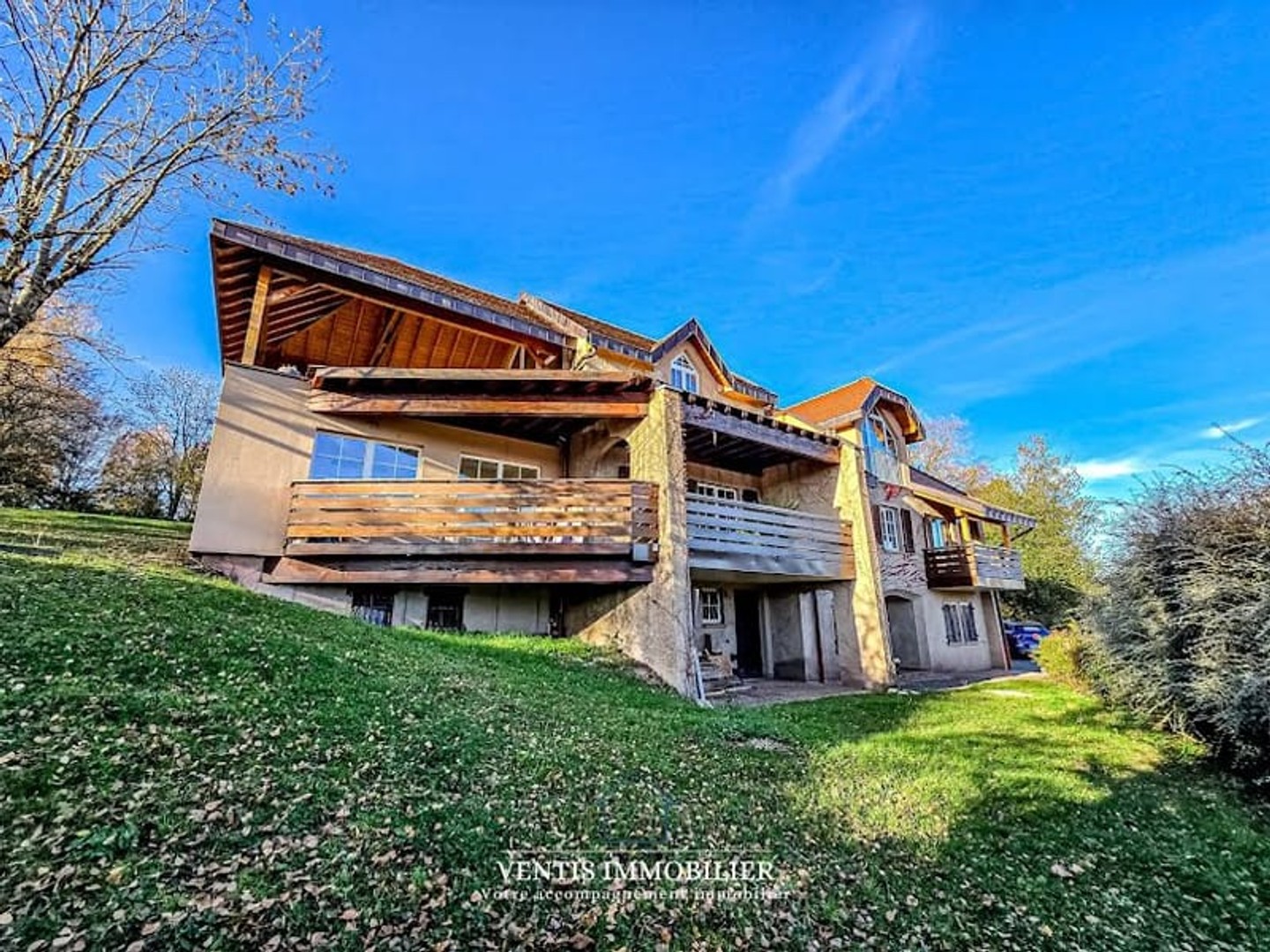 Maison 6 pièces 305 m²