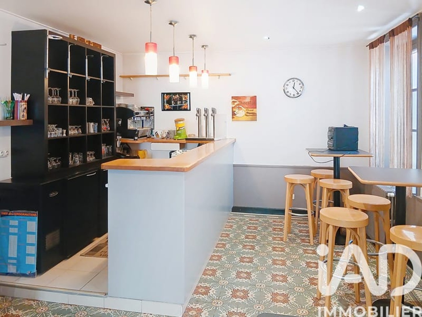 Maison avec appartements 389 m²
