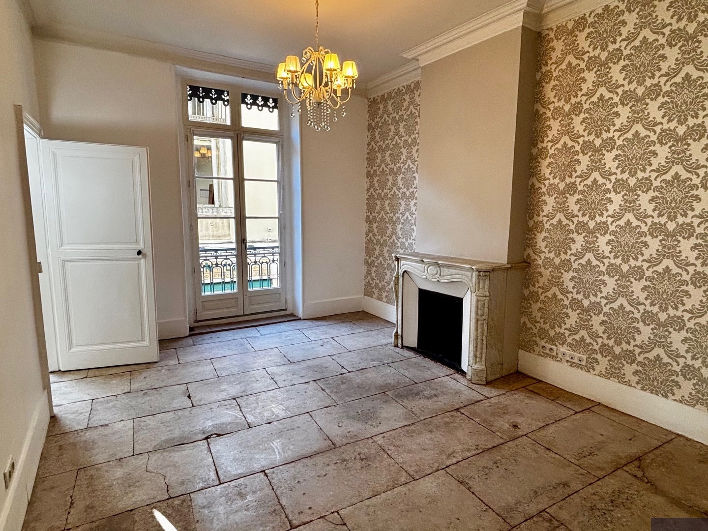 MONTPELLIER COMÉDIE APPARTEMENT PRESTIGE 88 M2 1ER ÉTAGE
