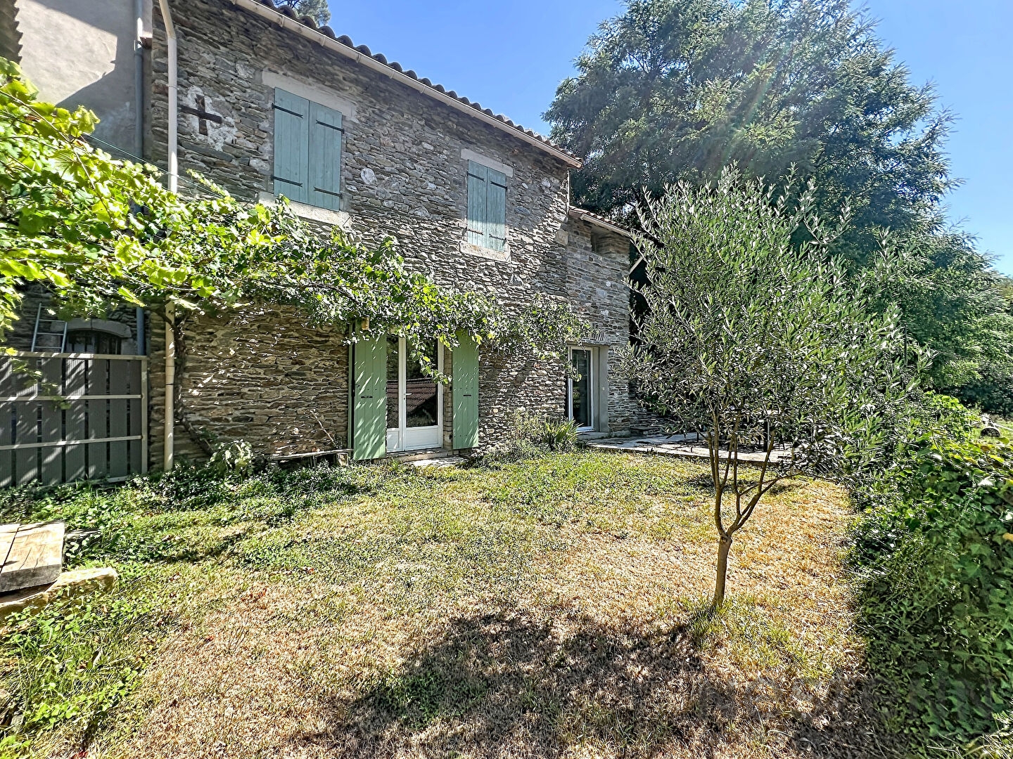 Maison de village en pierre rénovée, 90 m2, à Saint-Michel-de-Dèze