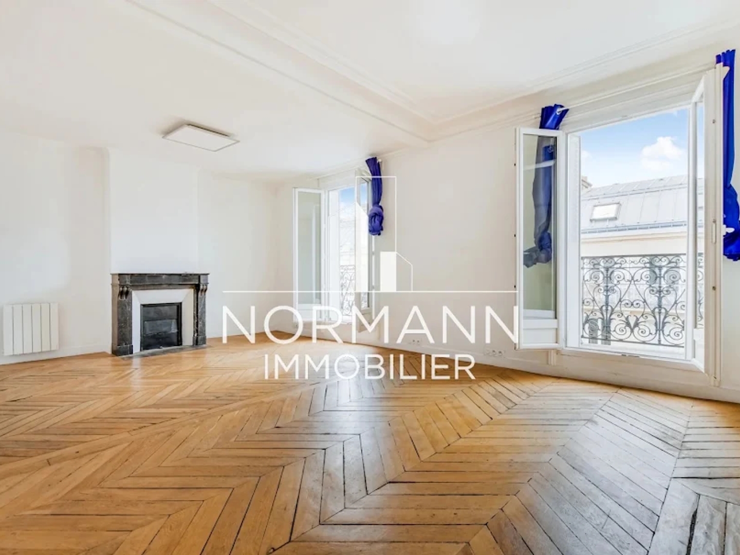 Appartement à vendre - 7 pièces - 176m2 - Paris 10e (75010)