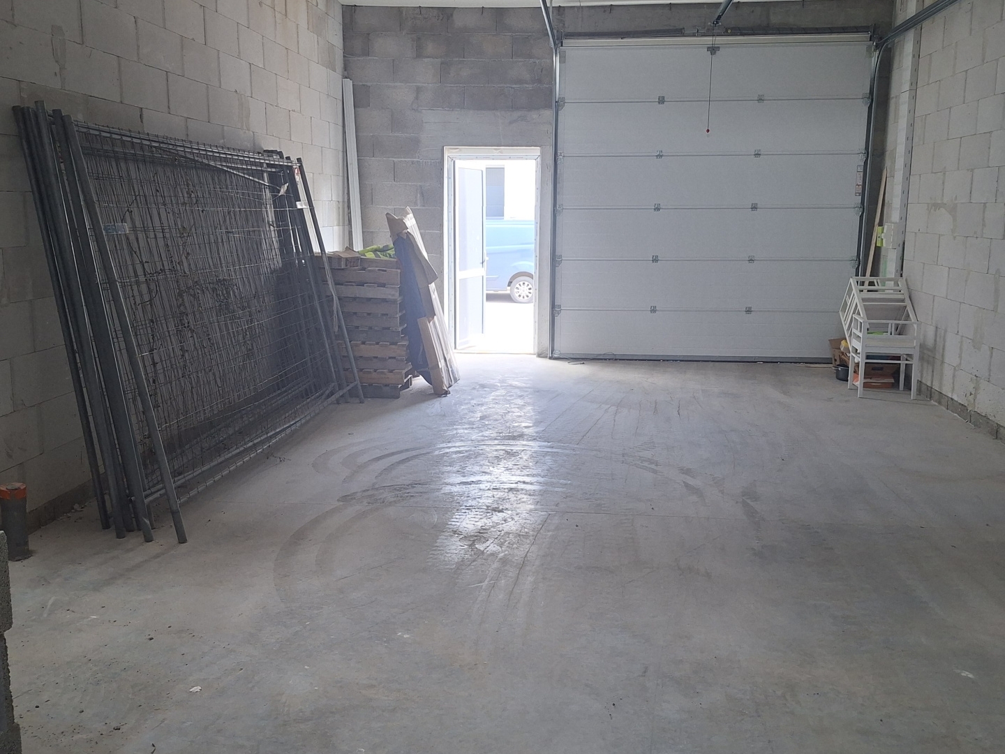 Locaux à vendre - 87m2 - Charnècles (38140)