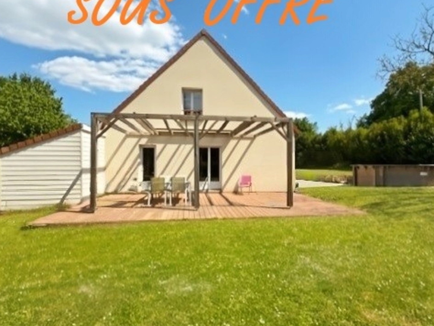 - Saint-Cyr-sous-Dourdan. Charmante maison de 137M ² habitables / 4 chambres / 1320 Piscine & Dépendance de 50 m²