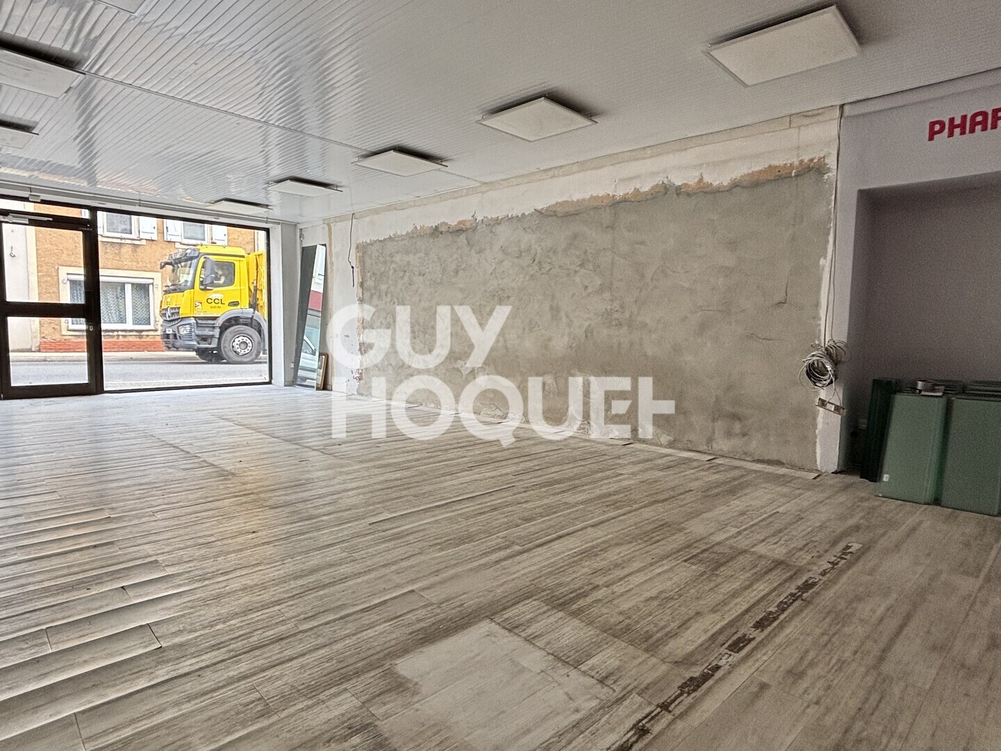 Immeuble polyvalent au coeur de Mercuès