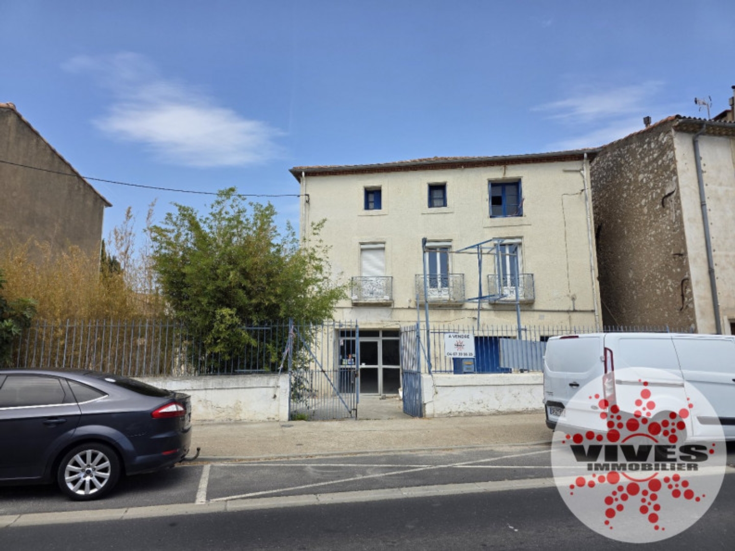 Immeuble commercial 410 m²