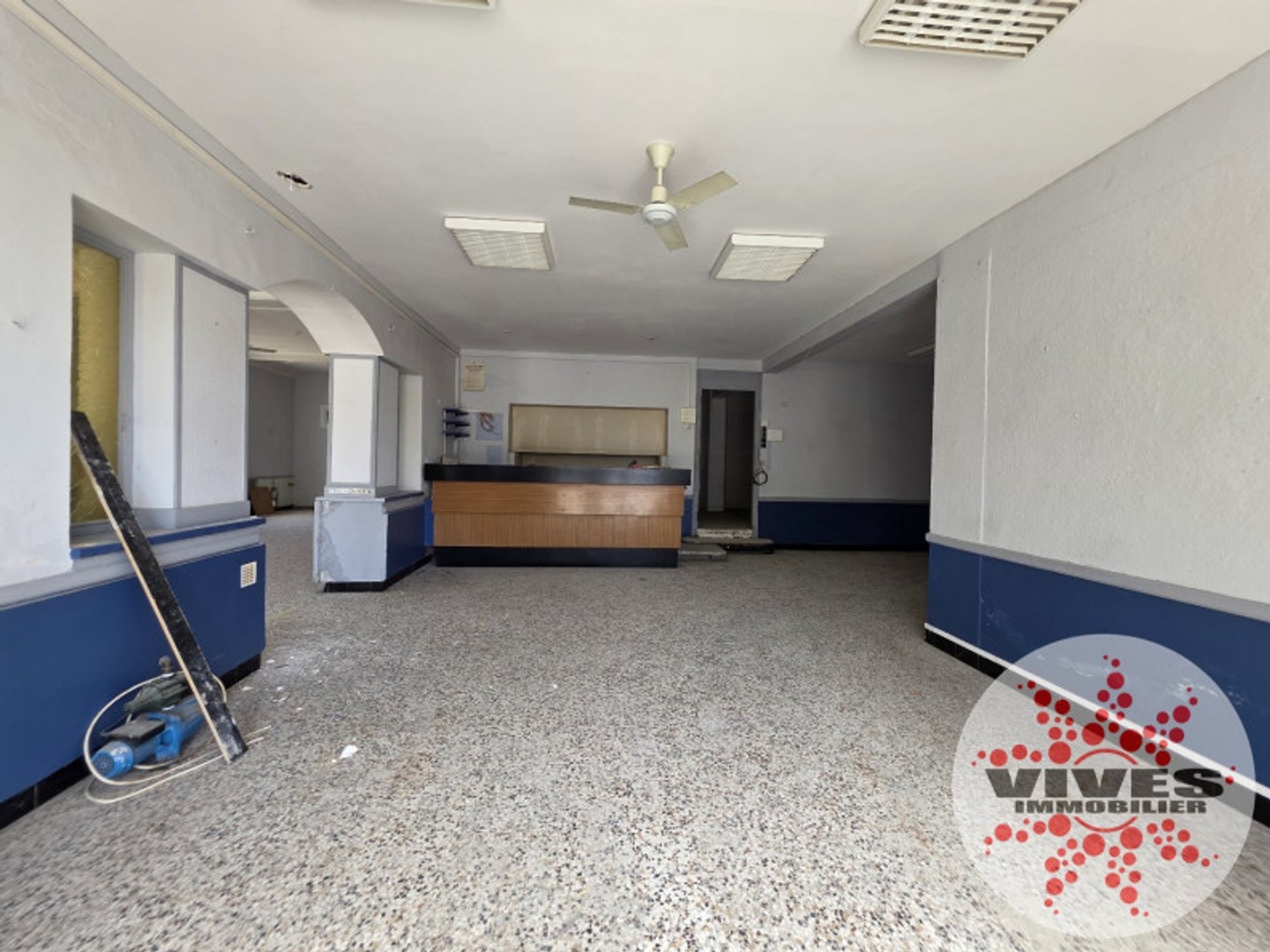 Magasin à vendre - 410m2 - Capestang (34310)