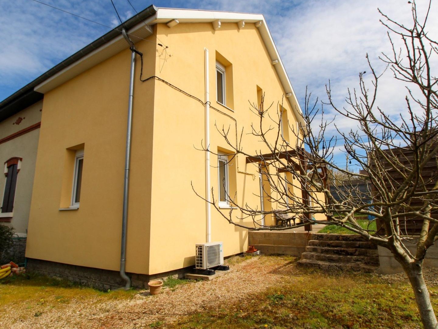 Maison 98 m² avec DPE C et terrain agréable