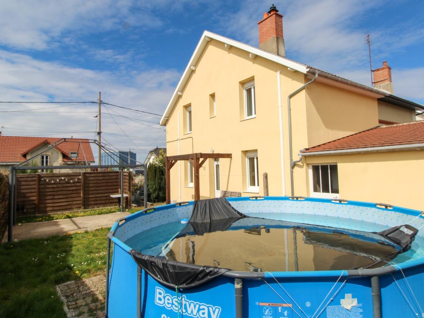 Maison à vendre - 3 pièces - 98m2 - Montceau-Les-Mines (71300)