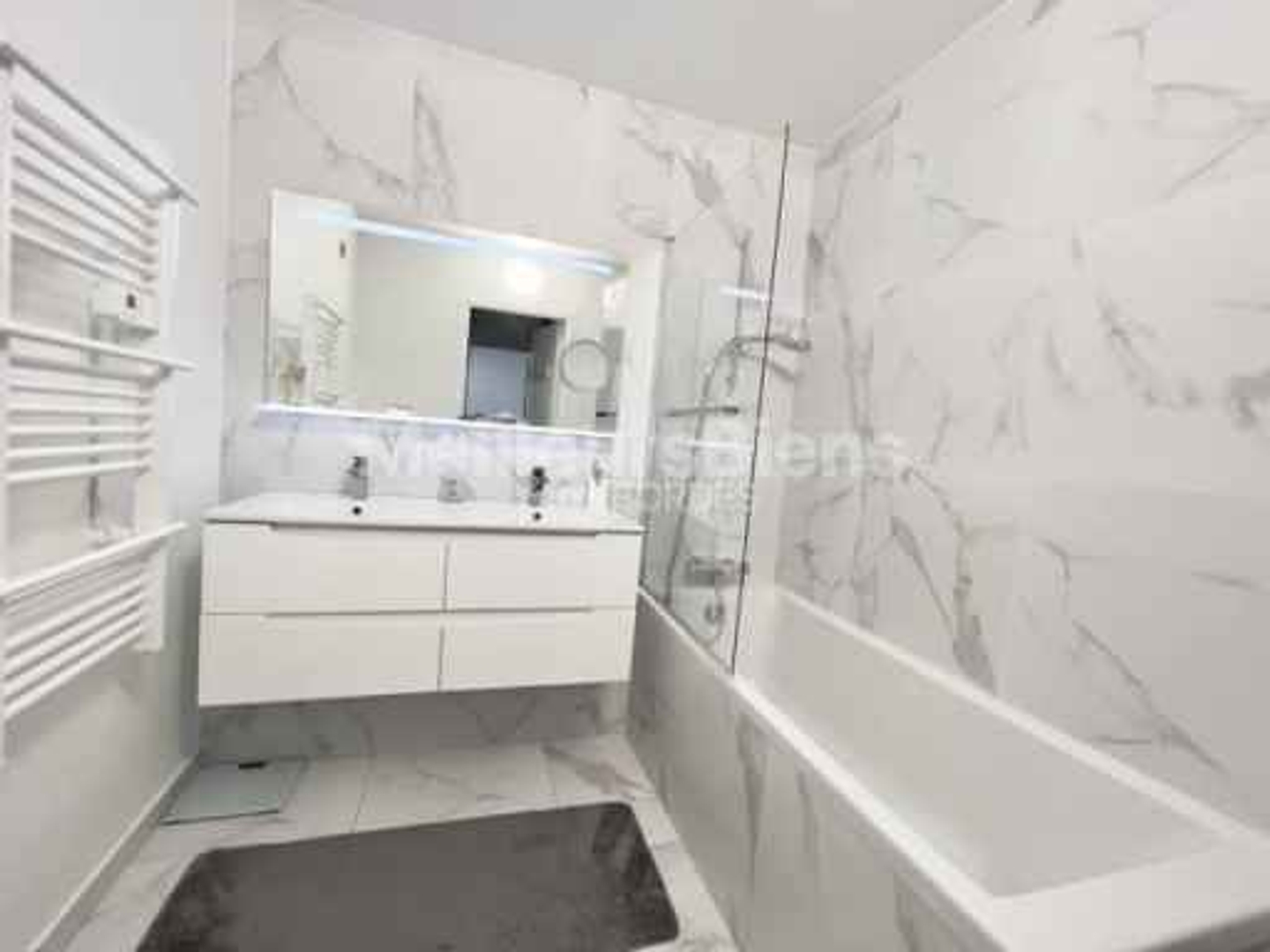 Appartement à vendre - 5 pièces - 113m2 - Le Chesnay-Rocque... (78150)
