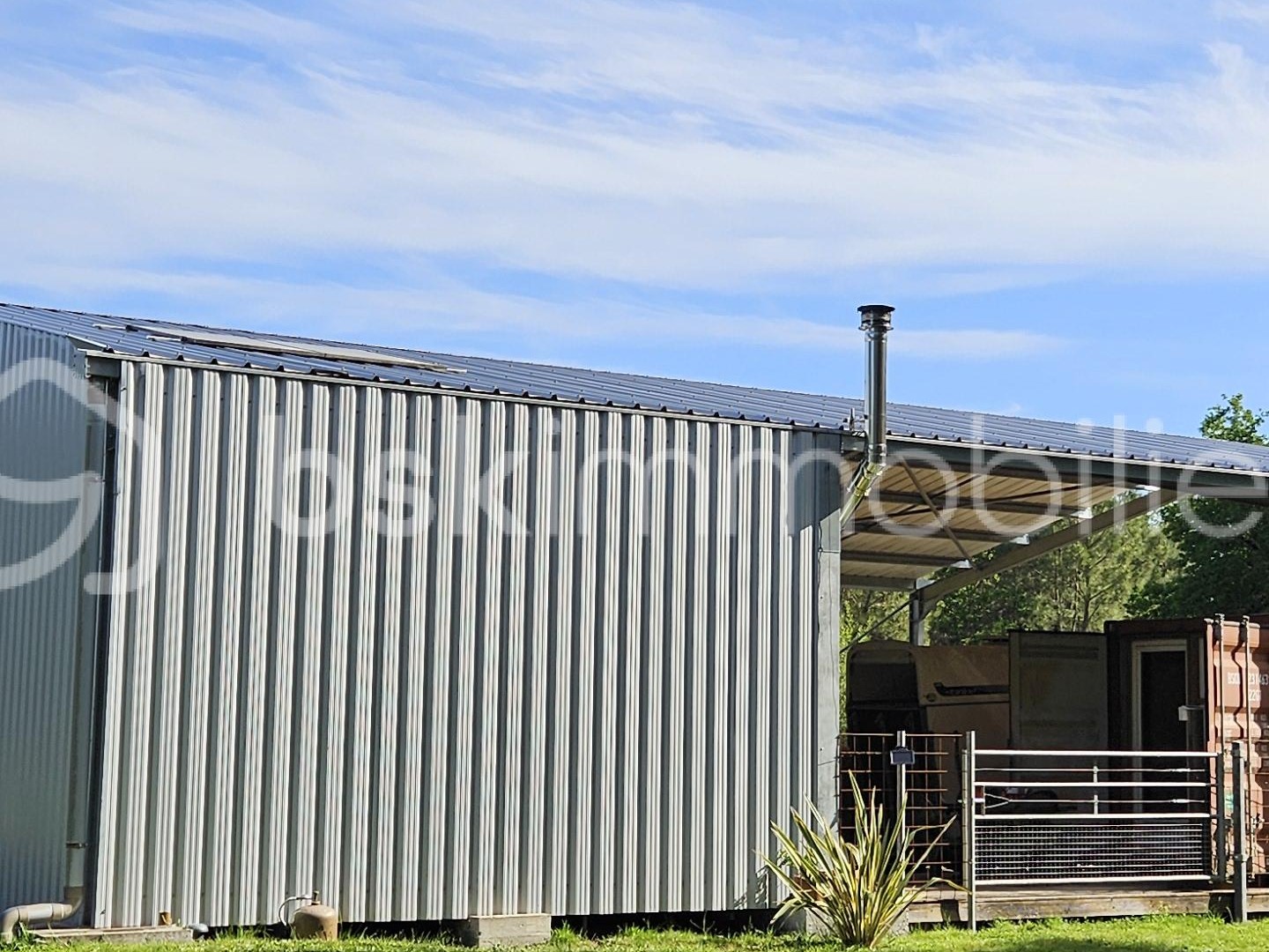 Local 250 m²