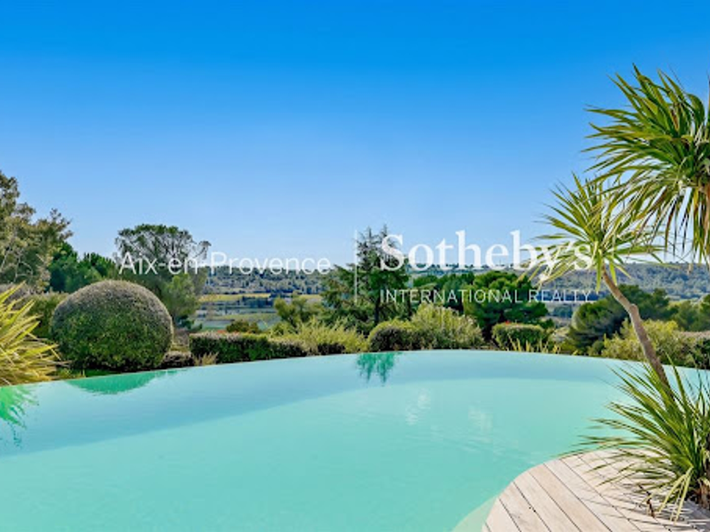 Maison à vendre - 6 pièces - 300m2 - Aix-En-Provence (13100)