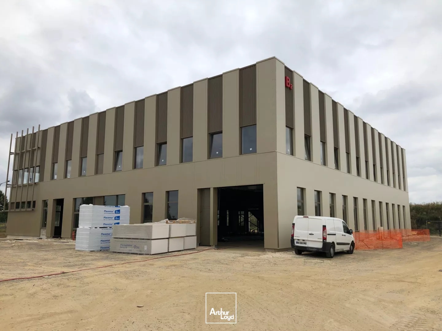 Locaux à vendre - 2976m2 - Tremblay-En-France (93290)