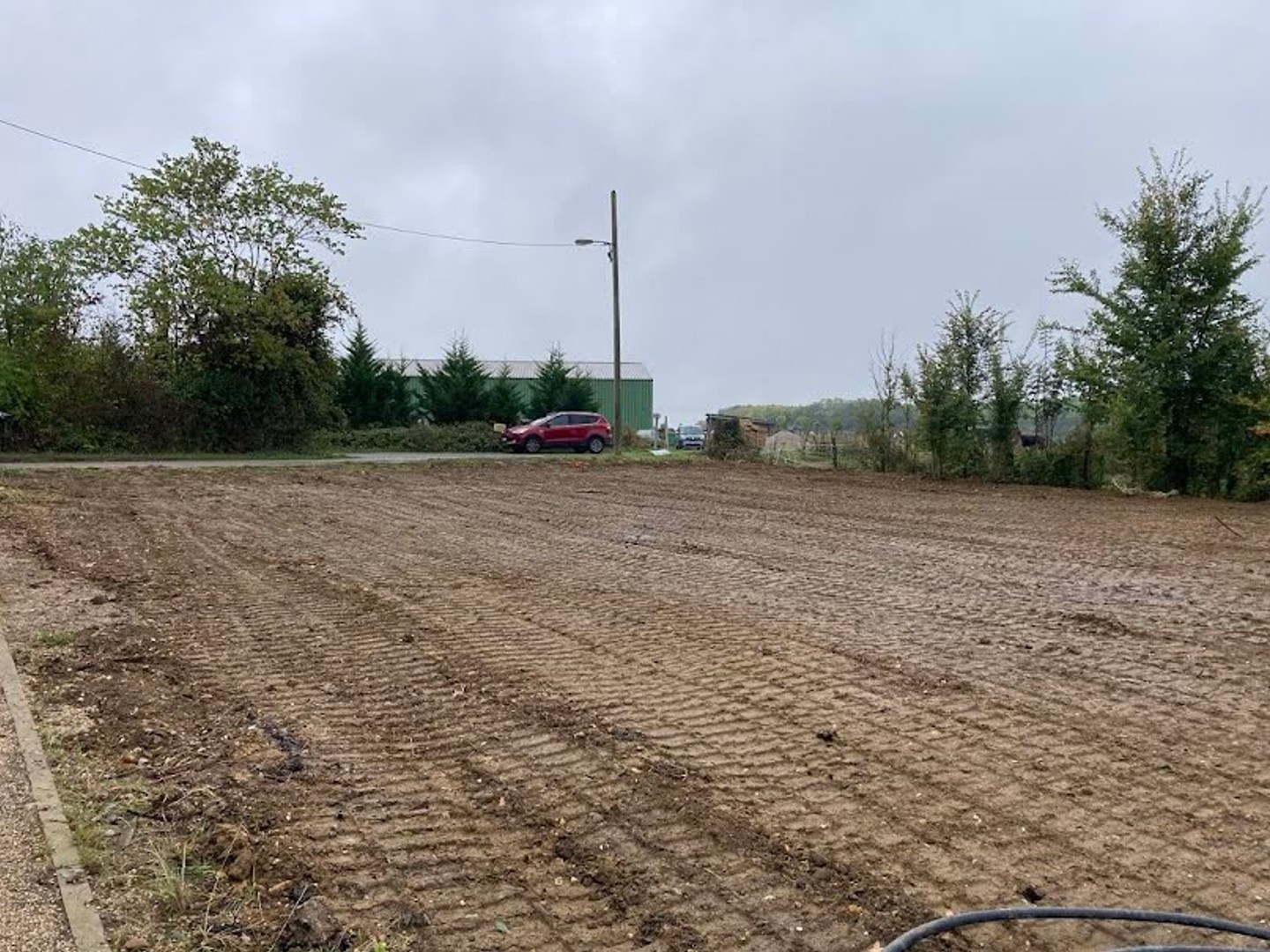 Terrain 677 m²
