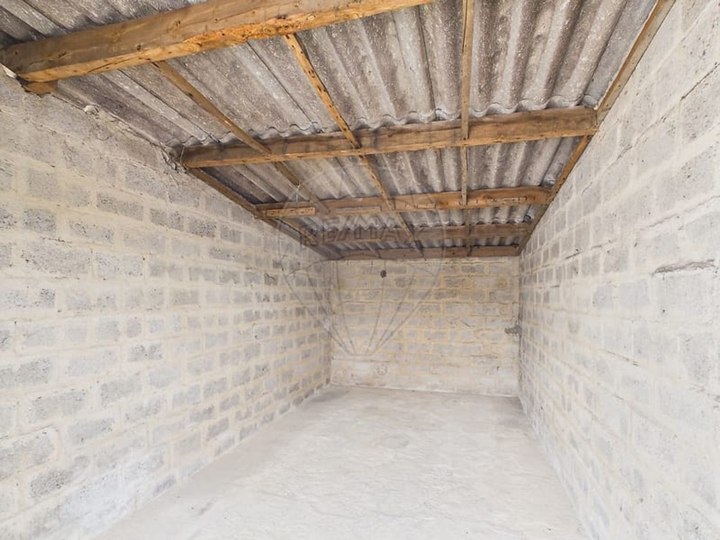 Parking / garage / box à vendre - 125m2 - Verdun (55100)