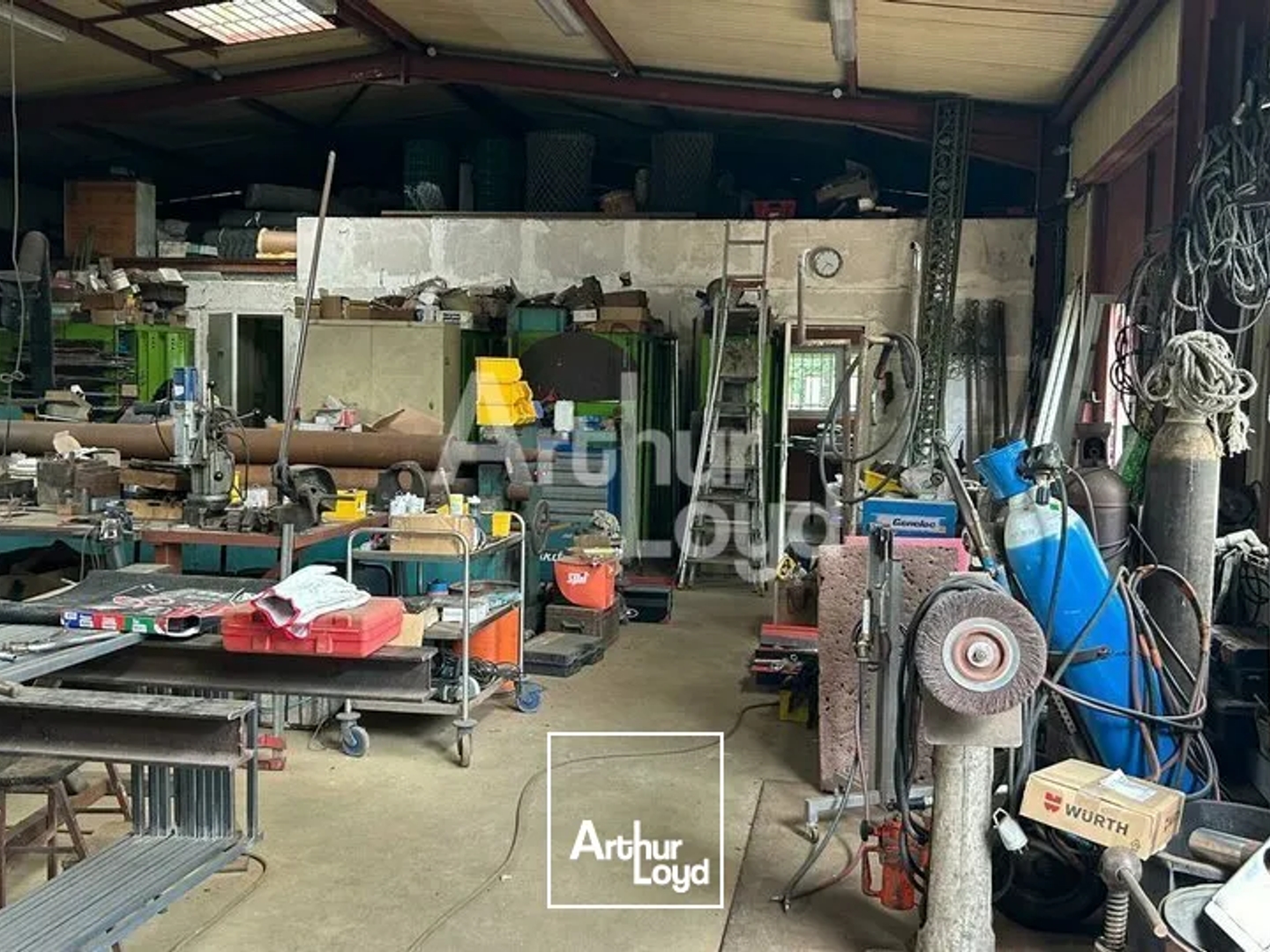 SALBRIS - VENTE LOCAL D'ACTIVITÉ DE 437 M² (+ Maison de 112 m²) - ACCÈS A71 À 4,6 KM