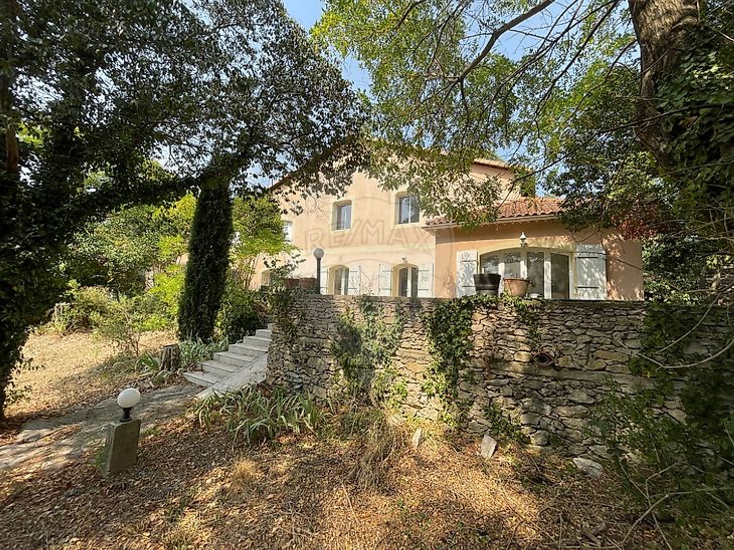 Maison à vendre - 6 pièces - 189m2 - Nîmes (30900)