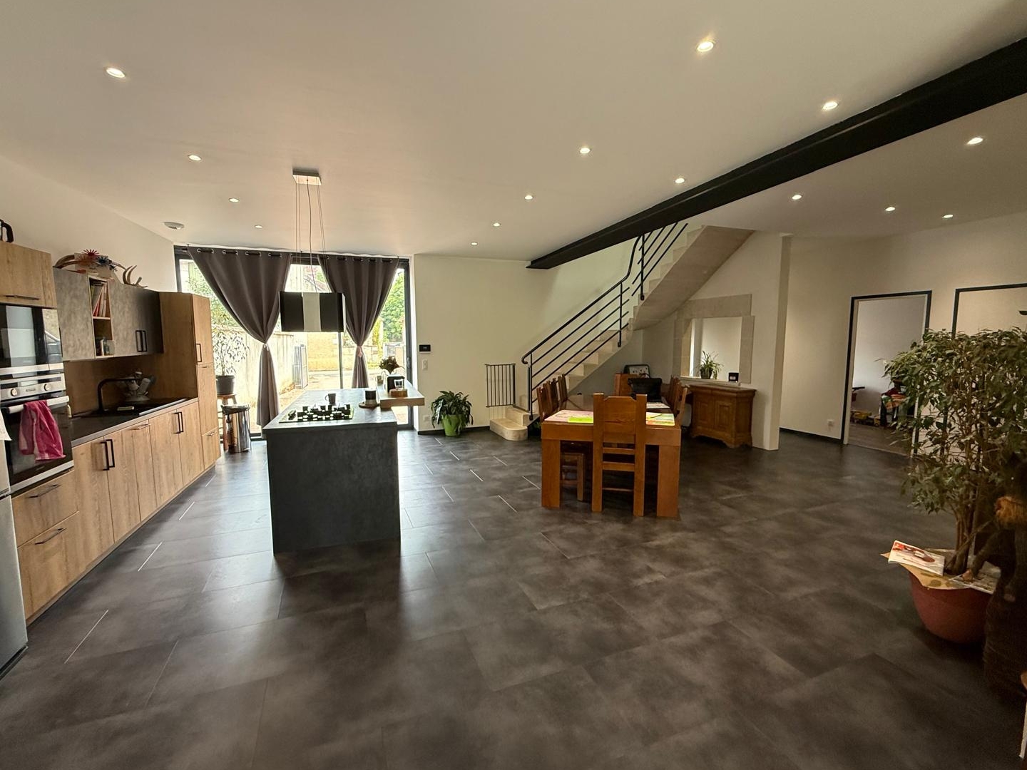 Maison à vendre - 6 pièces - 200m2 - Vallan (89580)