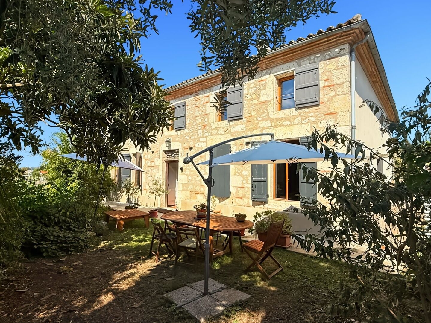 Maison 7 pièces 280 m²