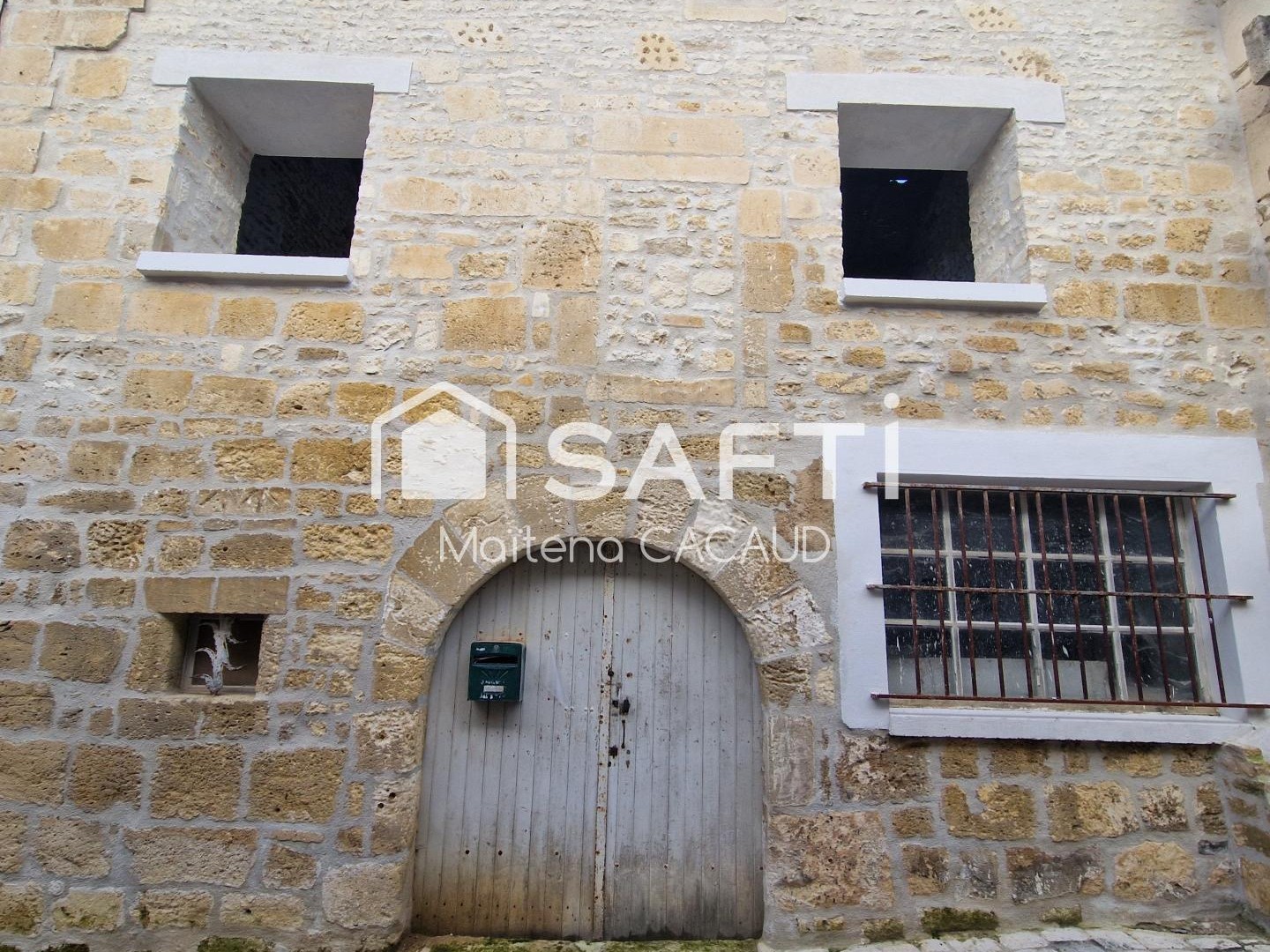 Bâtisse au coeur de Jarnac