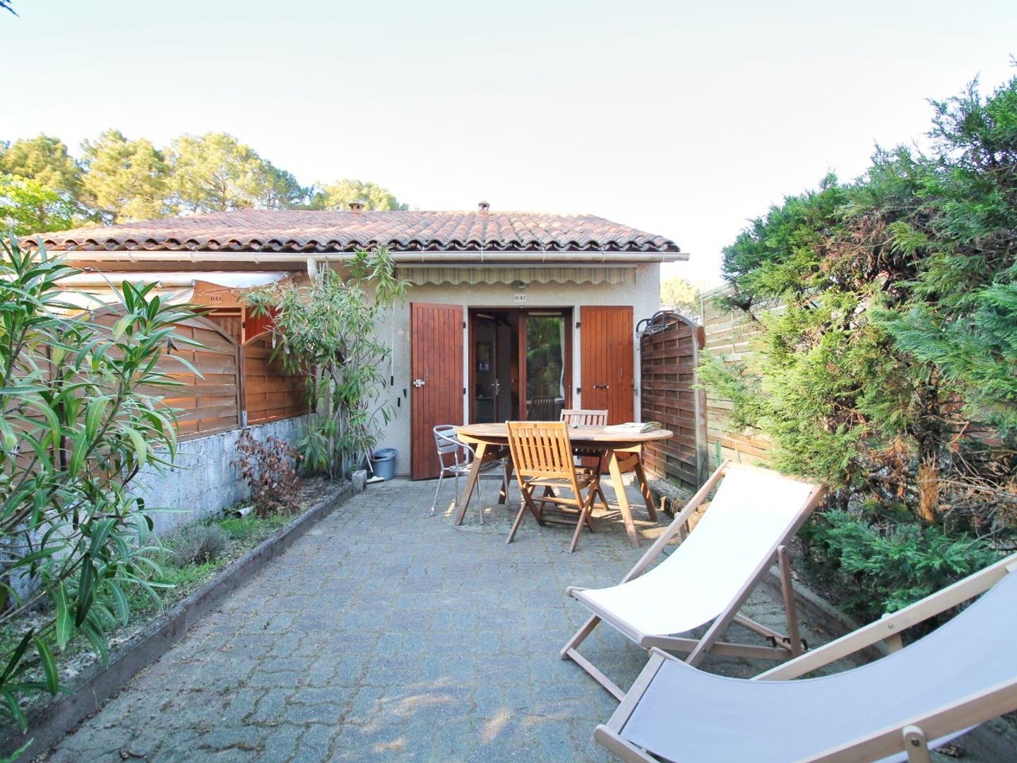 LES MATHES - MAISON AVEC JARDIN