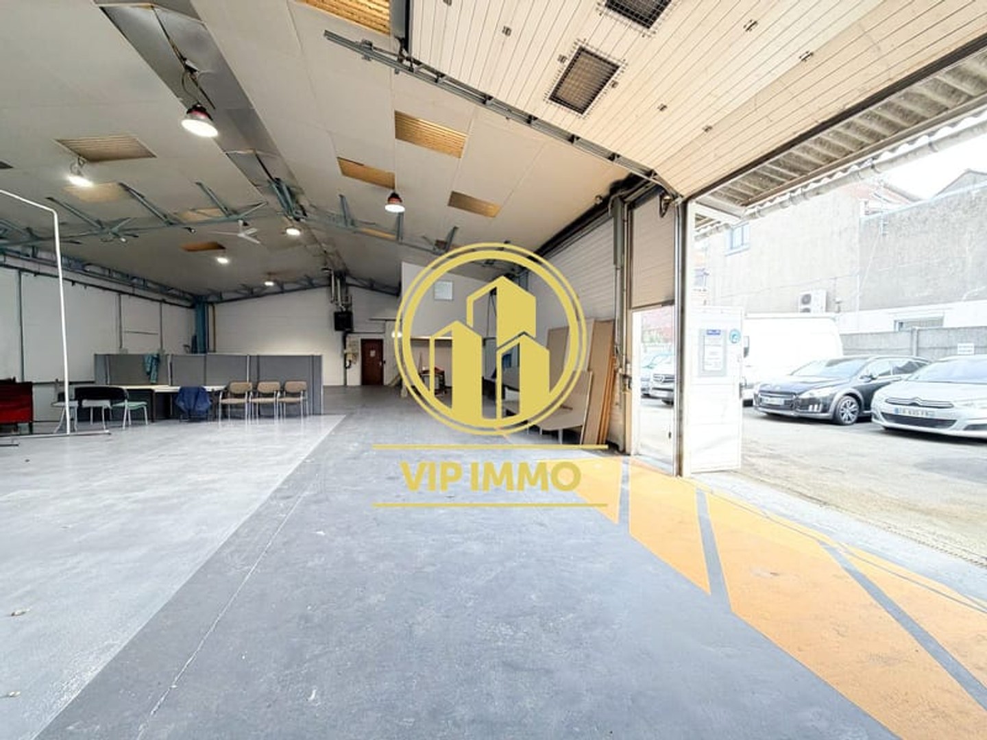 Immeuble industriel 555 m²