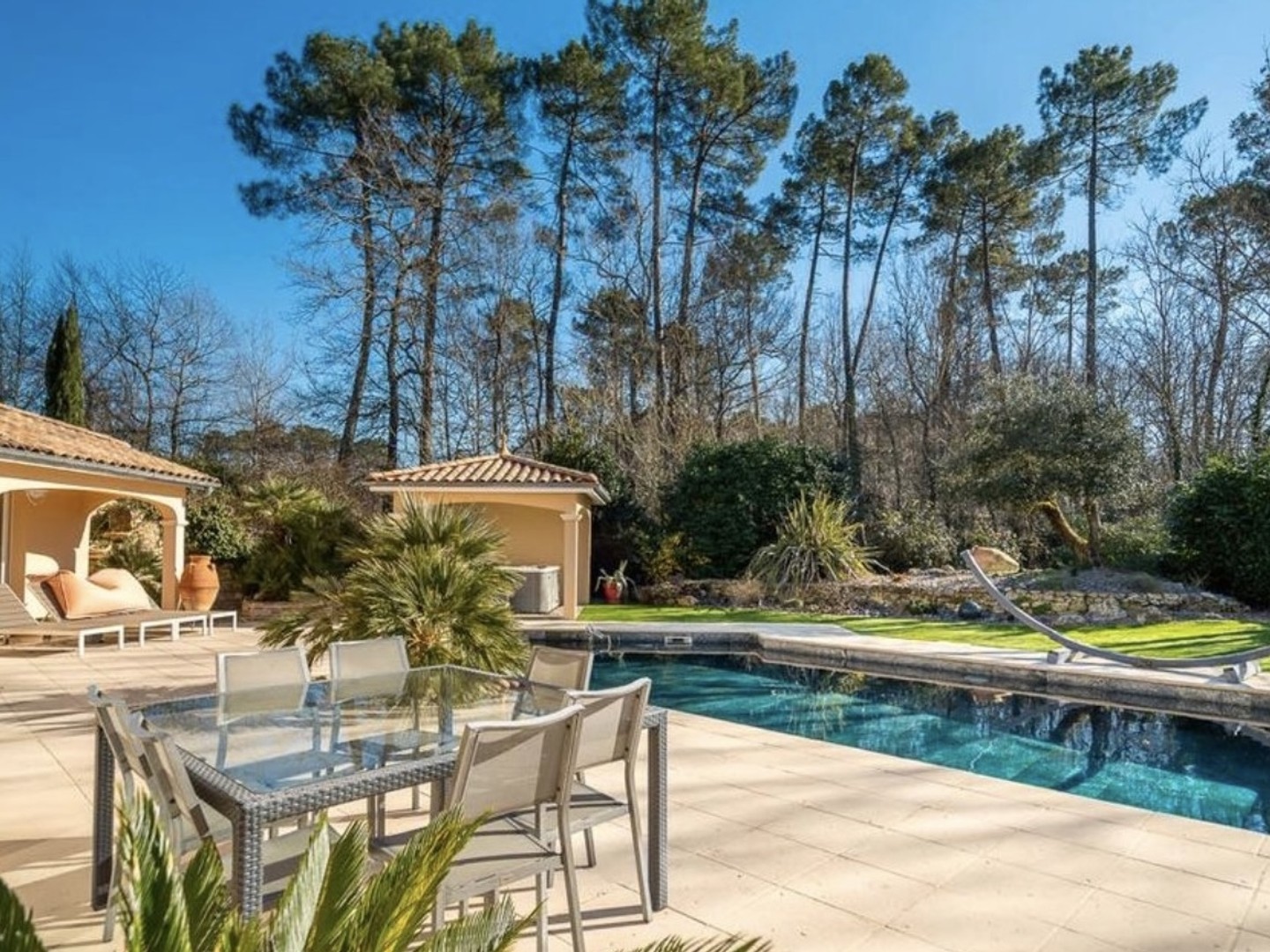 Maison 8 pièces 223 m²