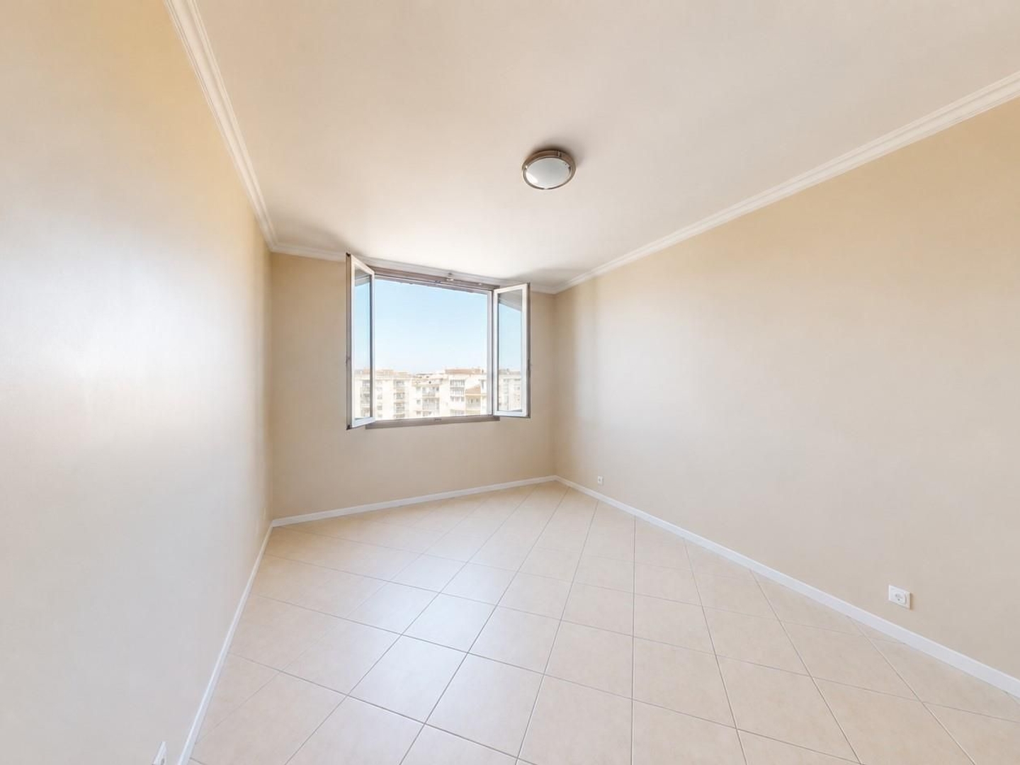 Appartement à vendre - 4 pièces - 75m2 - Aubervilliers (93300)