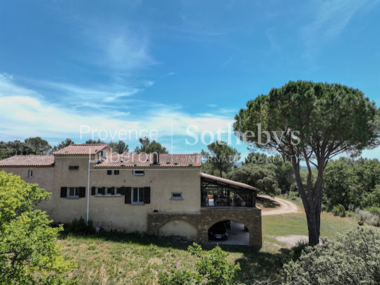 Maison à vendre - 7 pièces - 250m2 - Saint-Hippolyte-L... (84330)