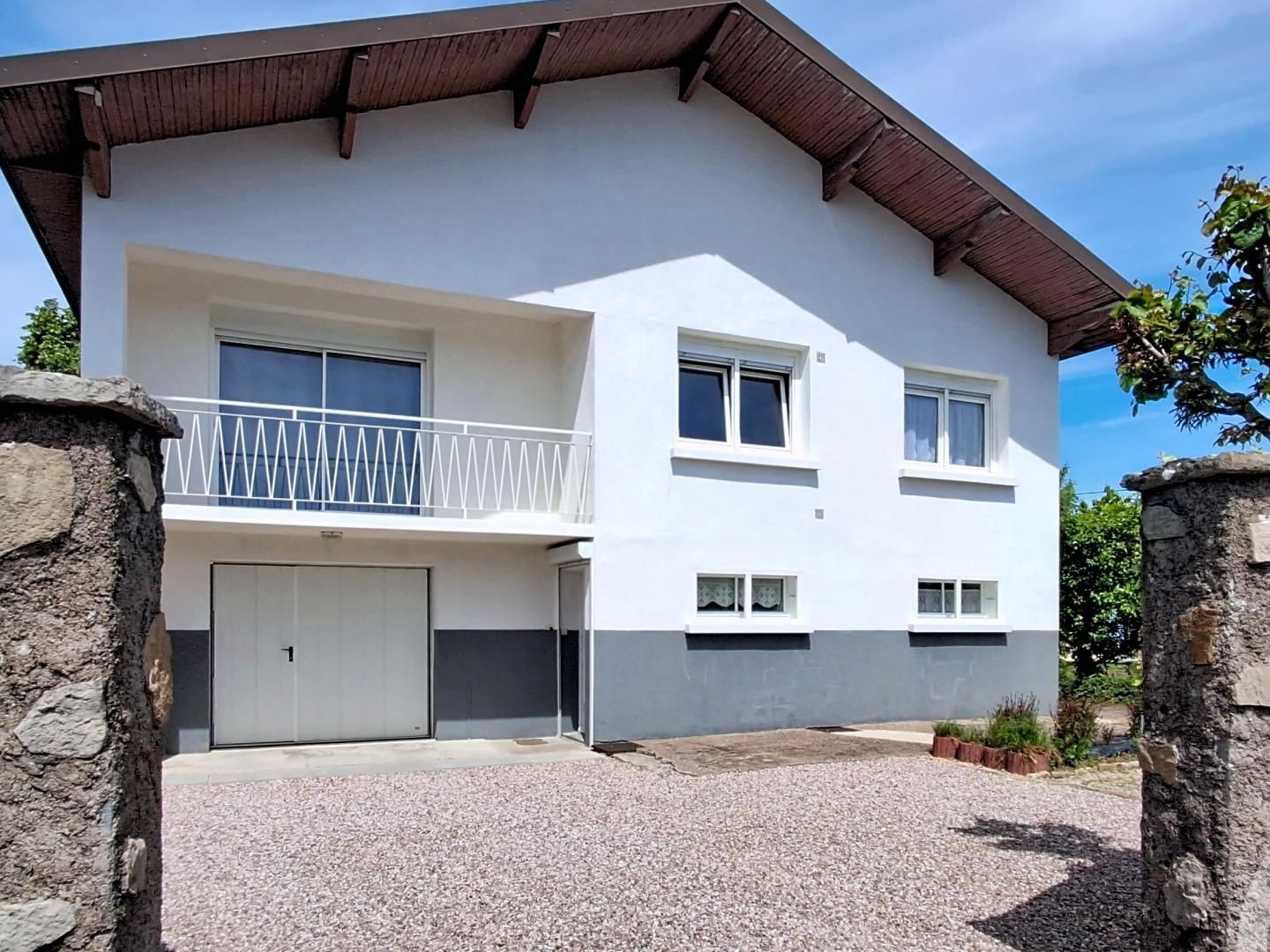Maison à vendre - 4 pièces - 219m2 - Vaivre-Et-Montoille (70000)