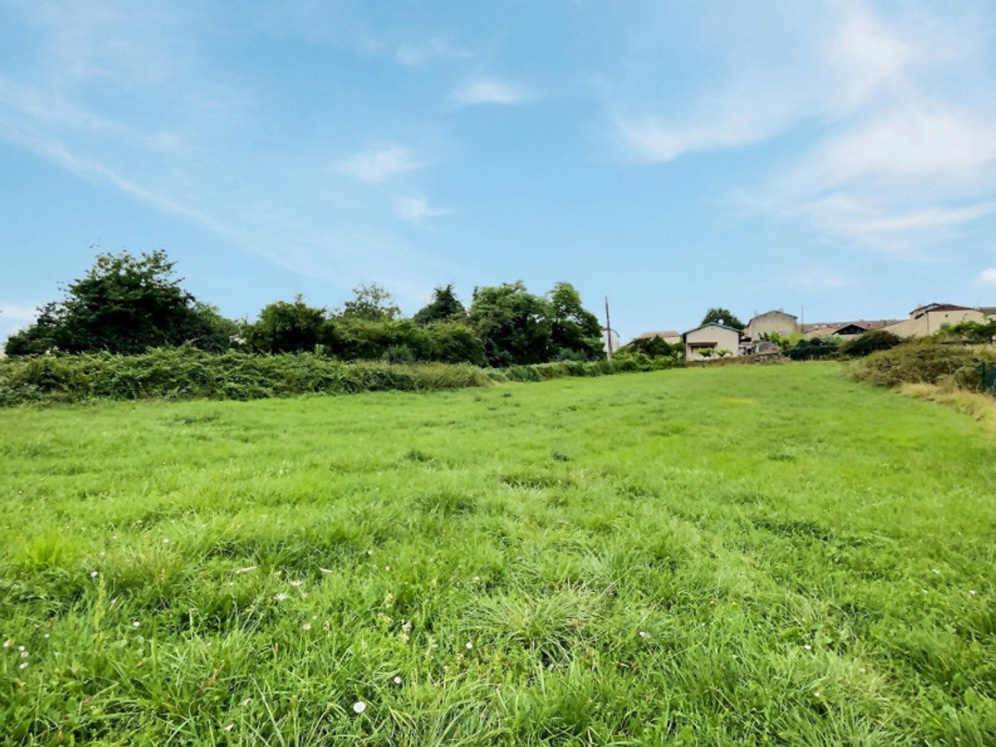 Terrain constructible 3067 m²