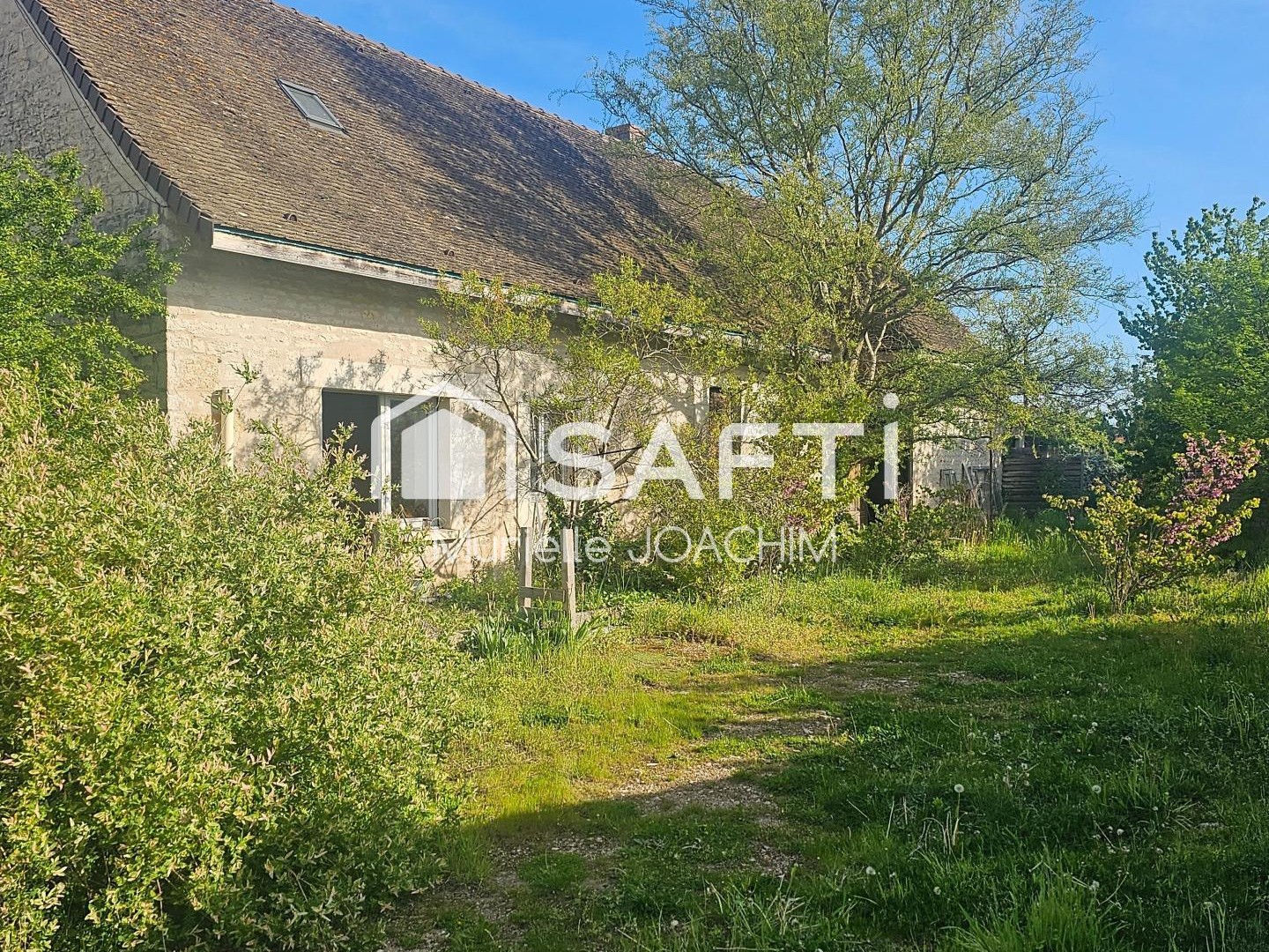 MAISON EN PIERRE DE CARACTERE AU CALME