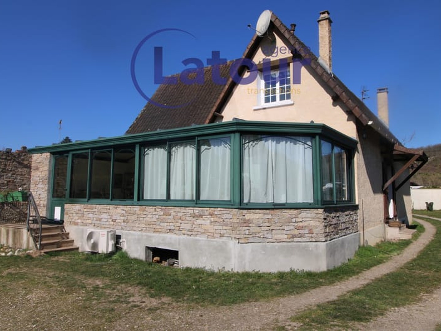 SECTEUR ANET, MAISON FAMILIALE, 154 m2, 4 chambres sur un terrain de 1250 m2