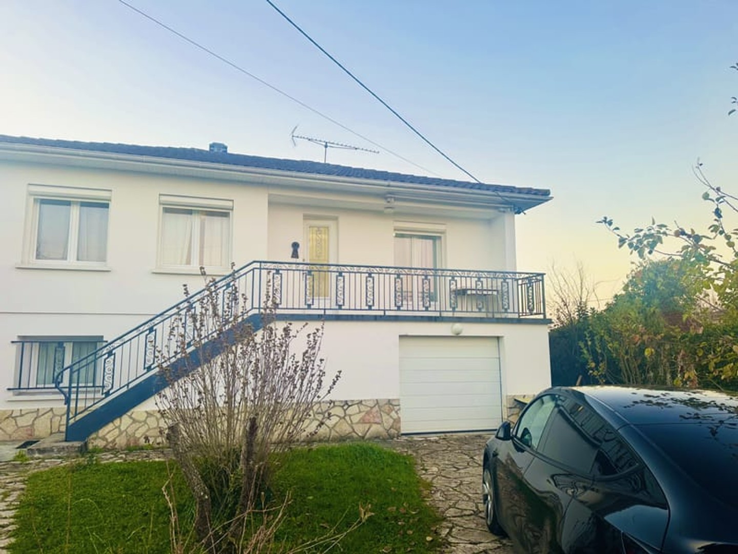 Maison familiale entièrement rénovée Quartier calme Opportunité rare