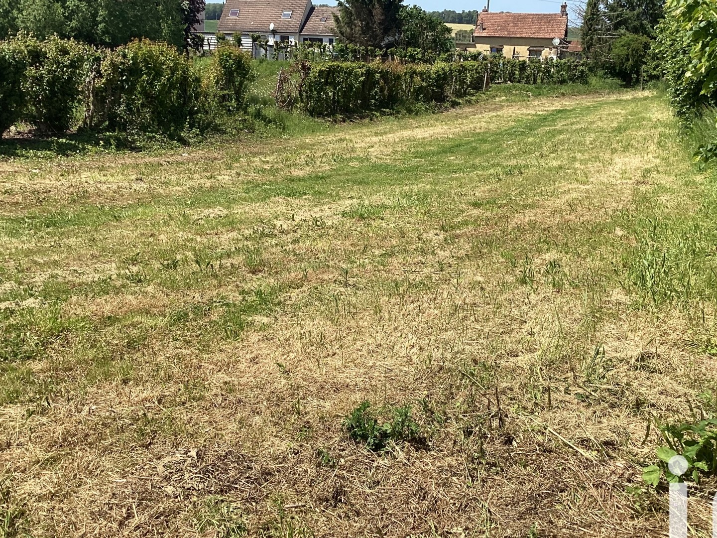 Terrain 838 m²